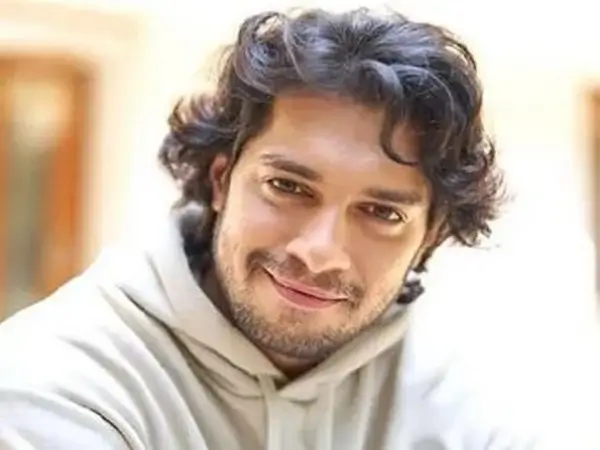 Loveyapa:लवयापा हो गया,2025 का लव एनथम 3 Filmydrip 1 2