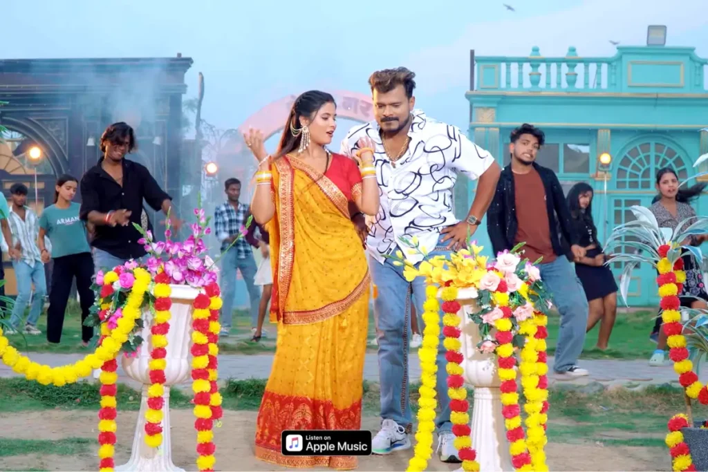 &Quot;क्रीम कलर साड़ी&Quot;भोजपुरी का एक और तोहफा करेगा नाचने को मजबूर 2 Bhojpuri Song Cream Color Saree