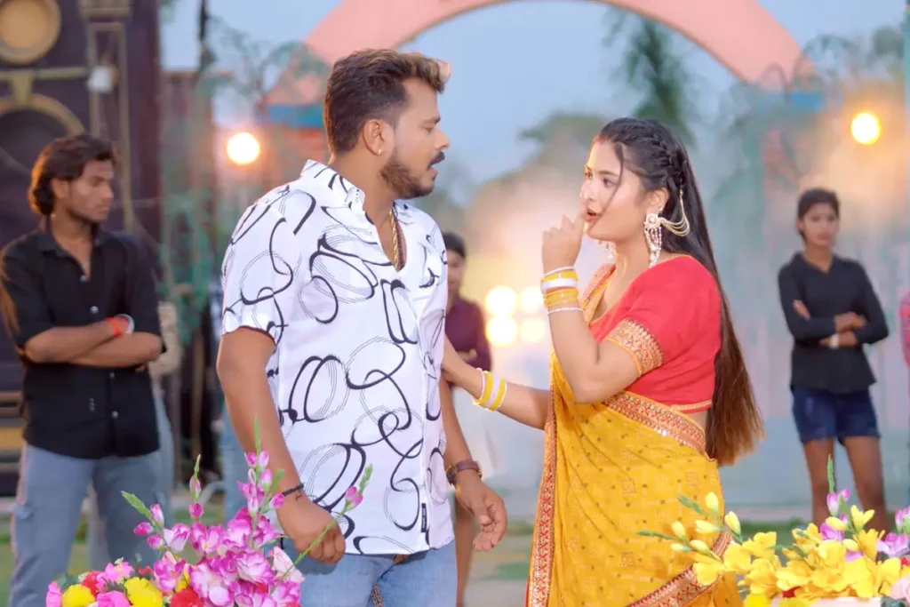 &Quot;क्रीम कलर साड़ी&Quot;भोजपुरी का एक और तोहफा करेगा नाचने को मजबूर 1 Bhojpuri Song Cream Color Saree