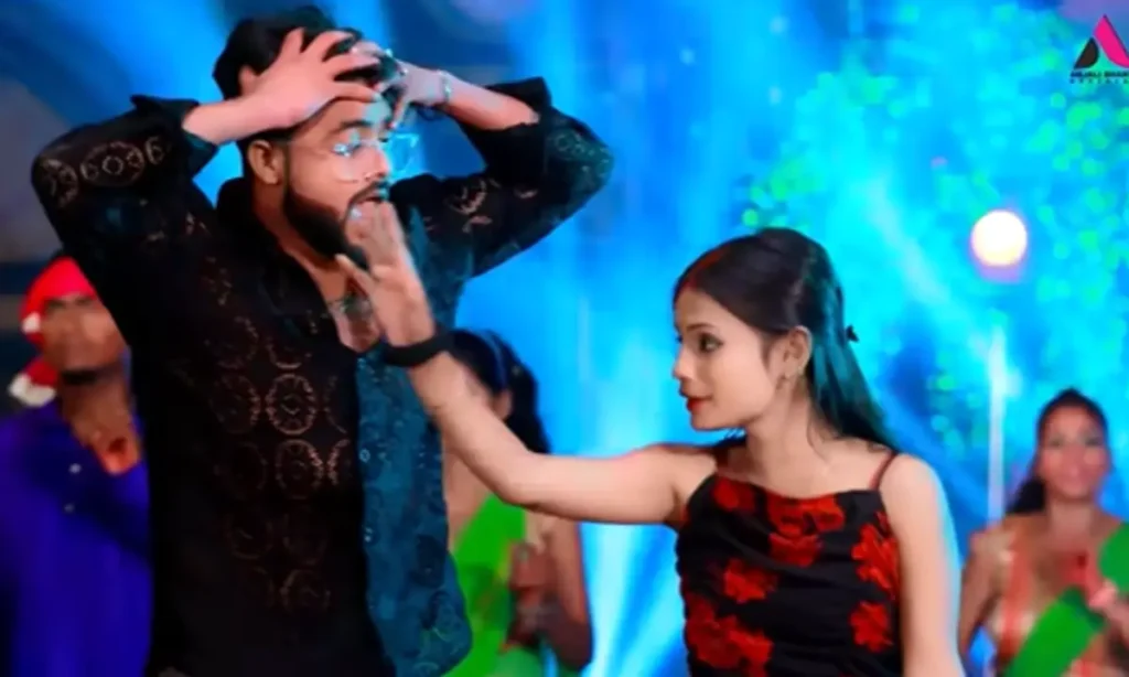 Paro Arti Viral Video: पारो आरती का नया धमाकेदार वायरल वीडियो 1 Paro Arti