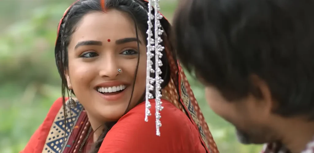 Bhojpuri Song:250 मिलियन व्यूज के साथ मरून कलर साड़ी देखे निरहुआ और आम्रपाली का रोमांटिक अंदाज 1 Aamrapali Dubey Bhojpuri Song