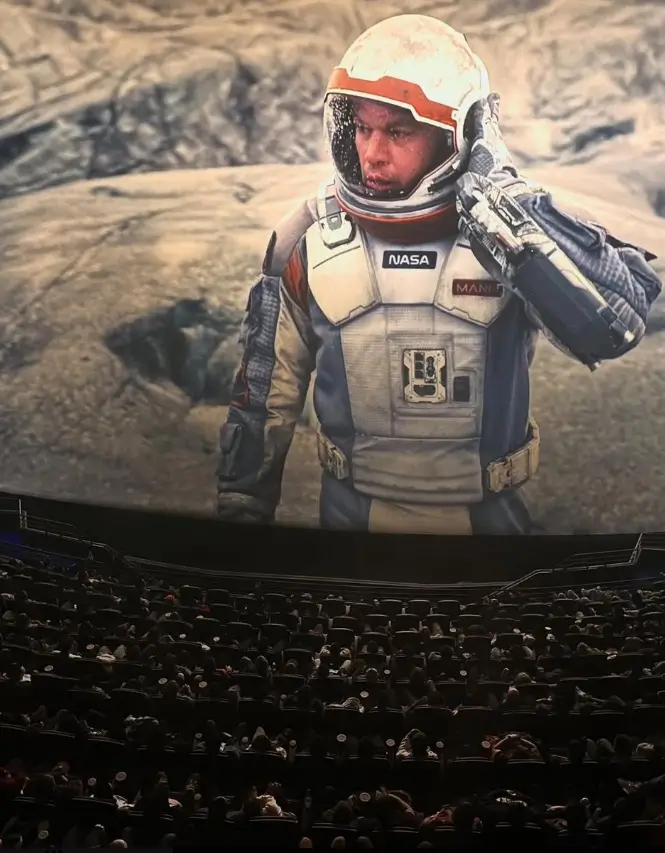Christopher Nolan Interstellar: ज़िंदगी में एक बार ये फिल्म ज़रूर देखे जाने क्यों? 1 Christopher Nolan Interstellar