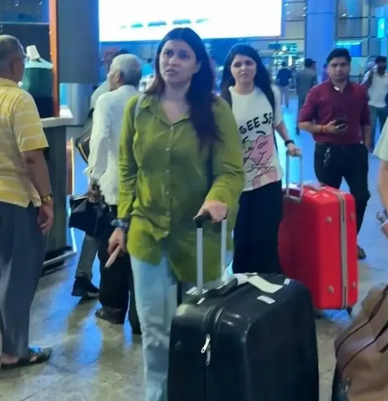 प्रियंका चोपड़ा पर दुखों का पहाड़,मनारा चोपड़ा के पिता रमन राय हांडा का देहांत 1 Mannara Chopra Father Death Pic