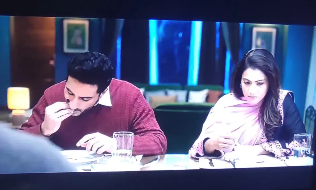 Sarzameen Movie Review 2025: कश्मीर की सरजमीन पर बाप-बेटे की इमोशनल जंग, इब्राहिम अली खान ने किया कमाल? 4 Sarzameen Movie 2025 Kajol And Imrahim Ali Khan