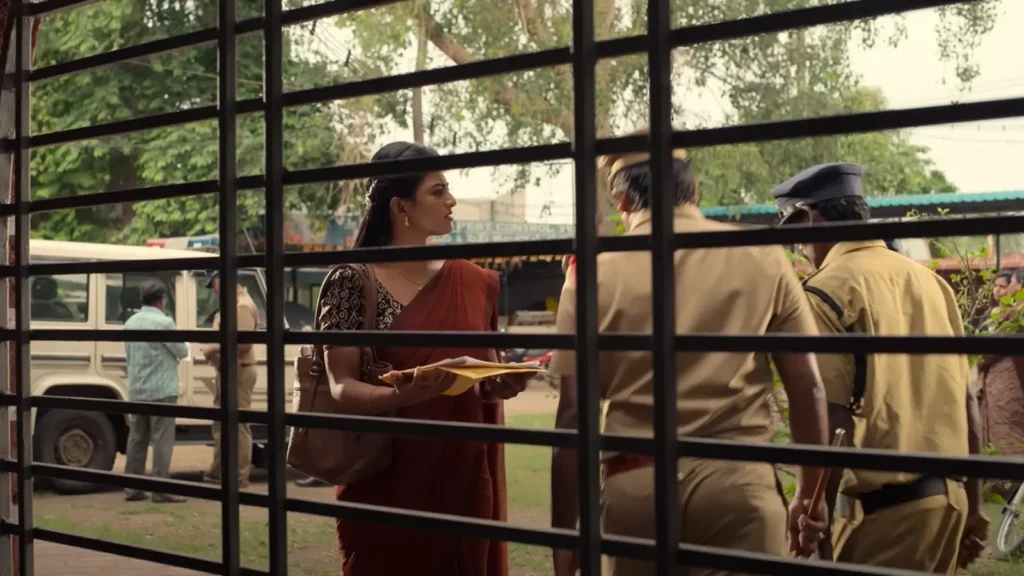 Arabia Kadali Review: पाकिस्तान में फंसे मछुआरे कैसे आएंगे अपने देश वापस, जानिए सच्ची घटना पर आधारित इस सीरीज के द्वारा 1 Arabia Kadali Review